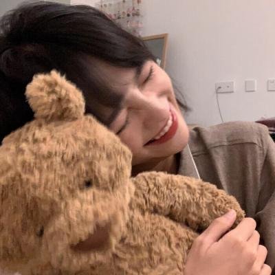 渣男劈腿,闪婚服务员是大佬